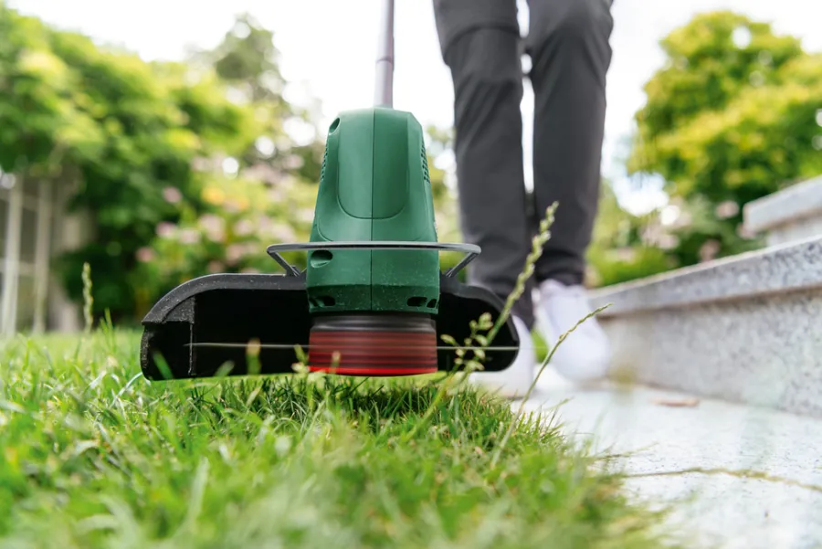 Bosch Buskryddere & Græstrimmere*EasyGrassCut 18V-26 græstrimmer 2,5 Ah