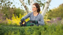 Bosch Hækkeklippere*UniversalHedgeCut 18V-50 hækkeklipper 2,5 Ah