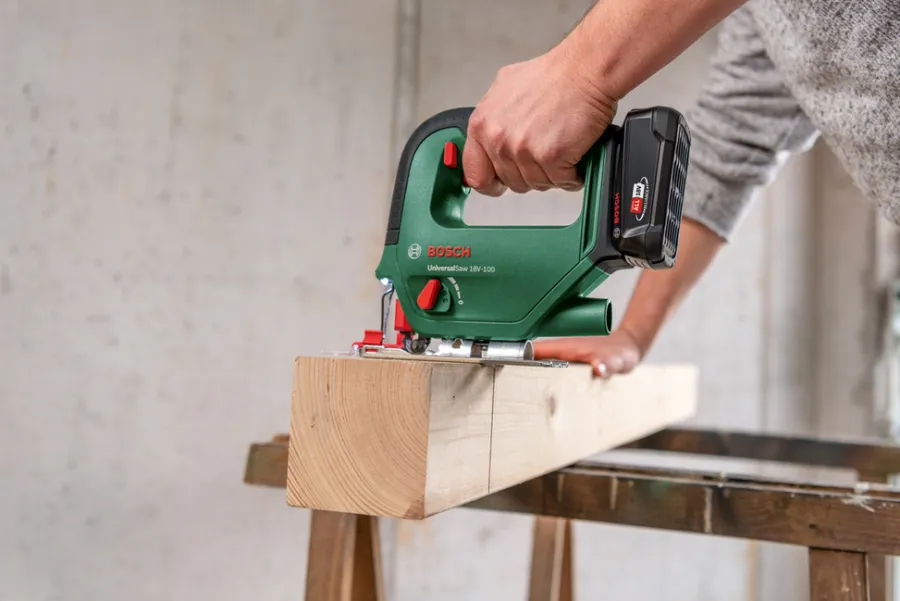 Bosch Savemaskiner*UniversalSaw 18V-100 akku stiksav