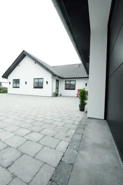 Betongruppen RBR Havefliser & Belægningssten*Herregårdssten Mega grå 21 x 28 x 7 cm