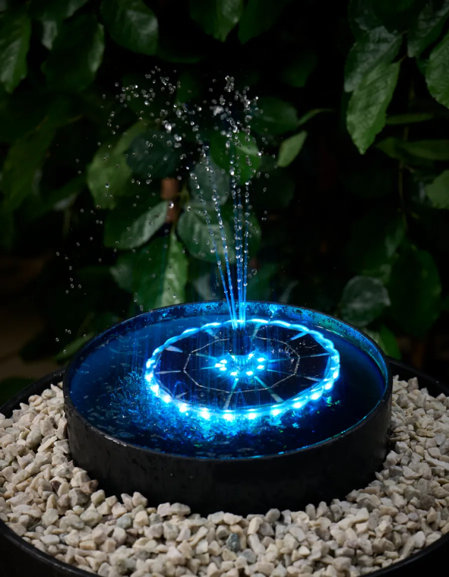 Outfit Sæsonafslutning|Lys & Havedekorationer*Springvand med solceller Ø16,5 cm -