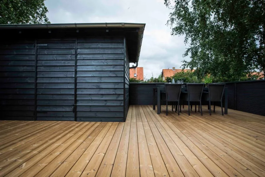 Terrassebrædder*Terrassebrædder R3 termofyr 25 x 115 mm x 3,6 meter