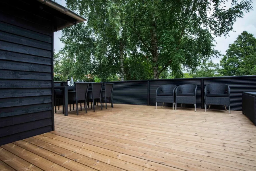 Terrassebrædder*Terrassebrædder R3 termofyr 25 x 115 mm x 3,6 meter